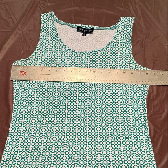 Jones New York Green and White Geometric 100% Cotton Tank Top Size Large - Picture 5 of 7